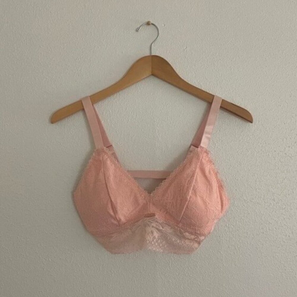 Danskin Wireless Bralette Lacey Pullon Bra